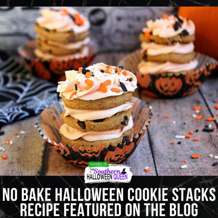 Halloween Cookie Stacks - Swirls of icing and cookie make these Halloween Cookie Stacks a quick and simple Halloween Treat! 