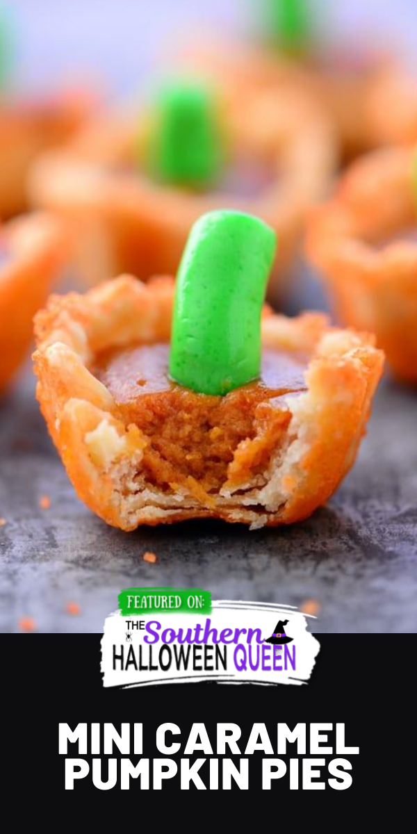 Pumpkin Pie Bites | These mini pumpkin pies look like mini pumpkins and are perfect for Halloween and Thanksgiving! via @southernhalloweenqueen