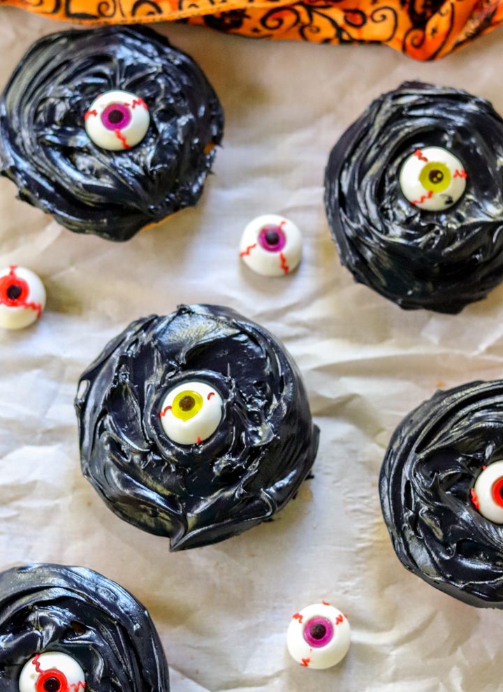 Creepy eyeball Donuts